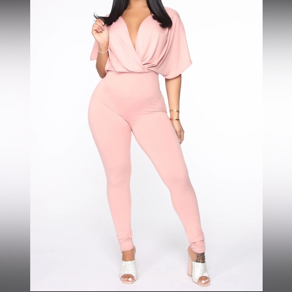 Mauve jumpsuit - Picture 1 of 3